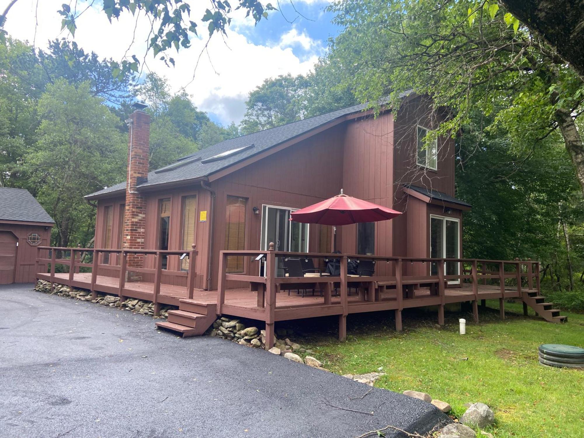 Ash Cottage In Poconos Near Camelback & Kalahari Long Pond المظهر الخارجي الصورة